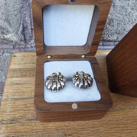 Pumpkin Autumn Harvest Silver Plated Brooch Pin Pendant Vintage MJ - Picture 6 of 6